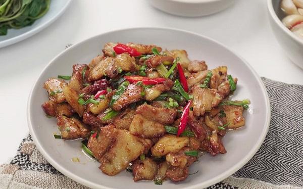  Thịt rang cháy cạnh