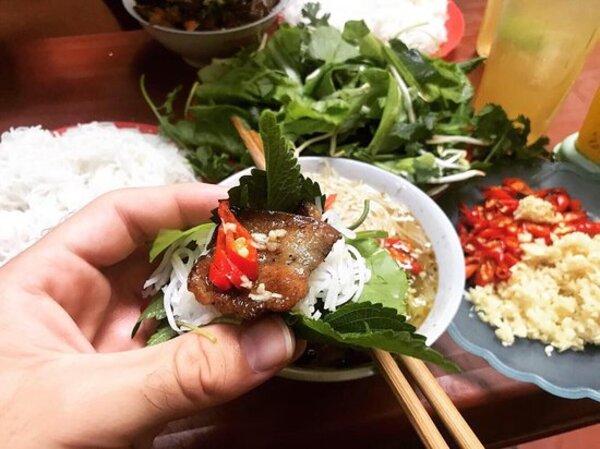 Bún chả hàng quạt Hoàn Kiếm Hà Nội