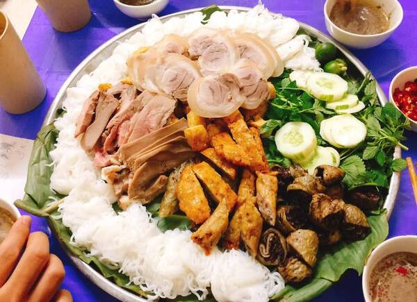 Bún đậu hàng Khay ngon “nuốt lưỡi”