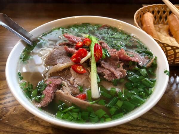 Phở Sướng nóng hổi không thể cưỡng lại vào ngày Hà Nội vào đông