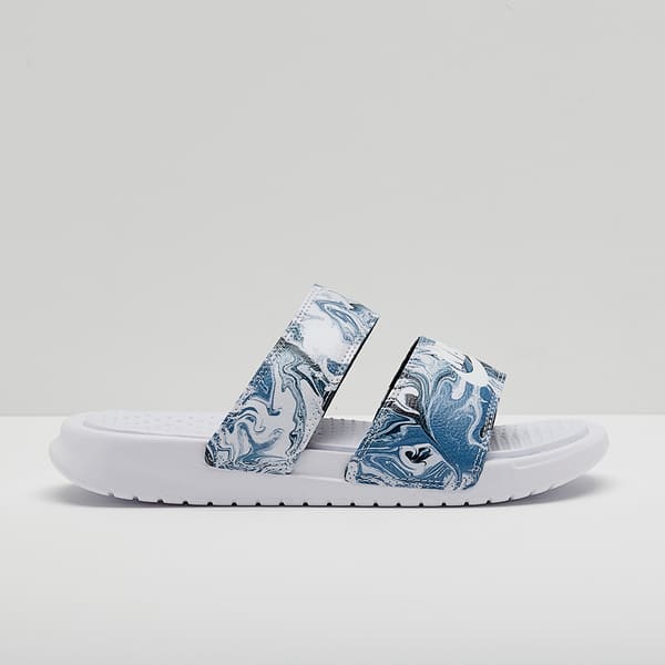 Đế dép Nike Jordan Break Slide có kết cấu bọt xốp mềm nhẹ