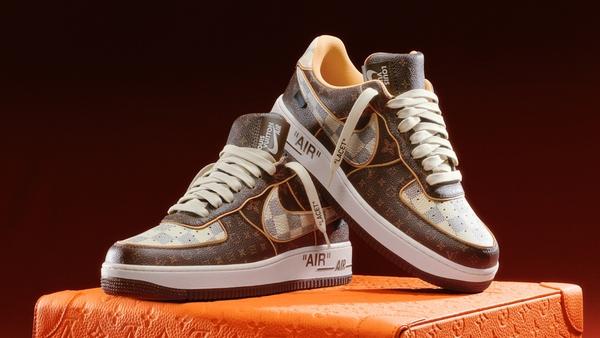 Hình ảnh đôi giày “The Ten” (Nguồn: ELLEMAN)