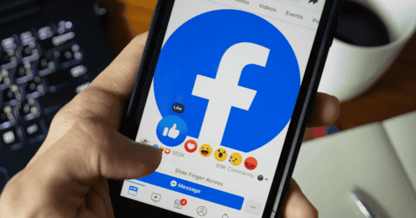 Facebook có hàng tỷ người dùng thường xuyên mỗi tháng