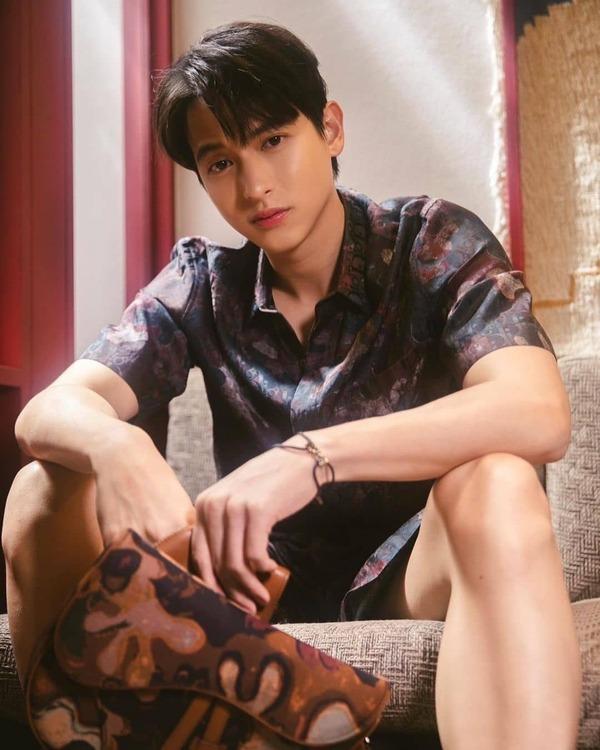 James Jirayu Tangsrisuk trẻ trung và lãng tử