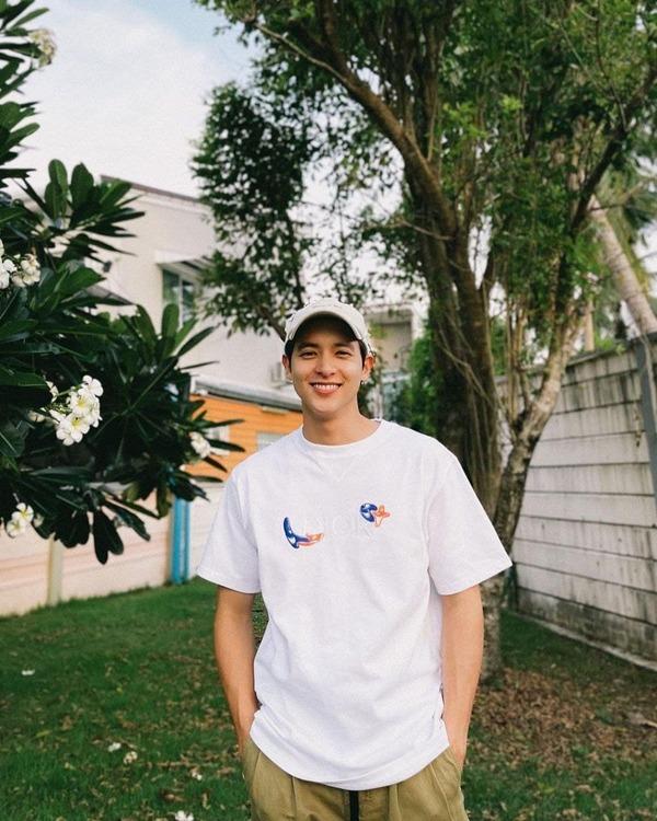 James Jirayu Tangsrisuk, chàng hoàng tử nụ cười