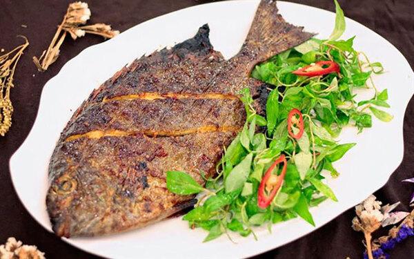 Cá kình nướng - chưa ăn cá kình là chưa khám phá trọn vẹn đảo Bình Hưng