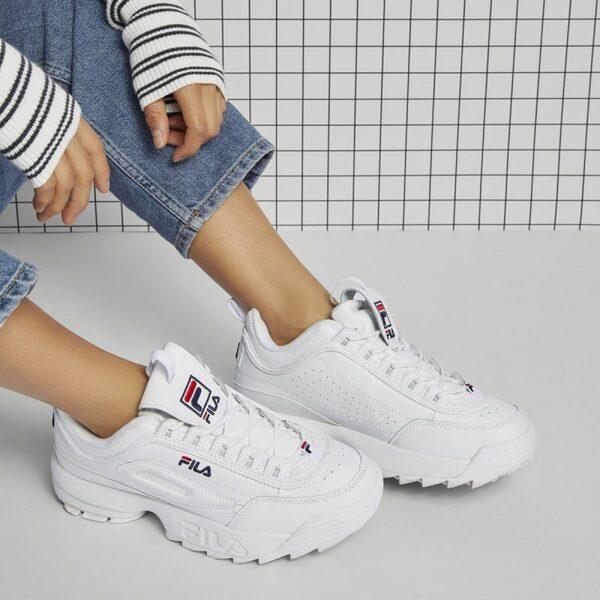 Bạn có thể tìm một đôi Fila chính hãng tại SneakerLand