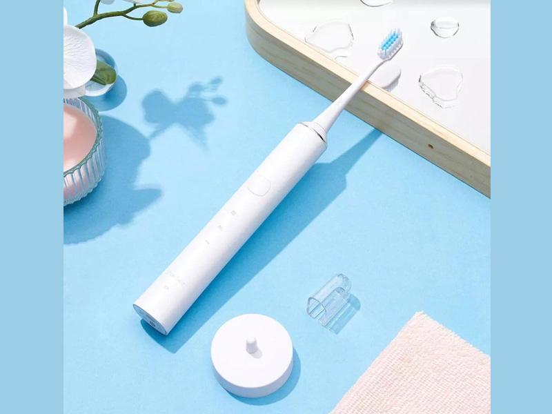 Bàn chải đánh răng điện là loại bàn chải sử dụng công nghệ sóng âm