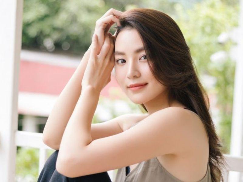 Phụ nữ tuổi Tỵ thông minh, xinh đẹp