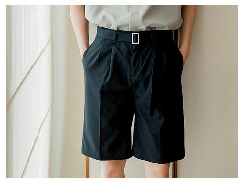 Tailored Shorts có kiểu dáng thời thượng nên được nhiều người nổi tiếng yêu thích và lăng xê