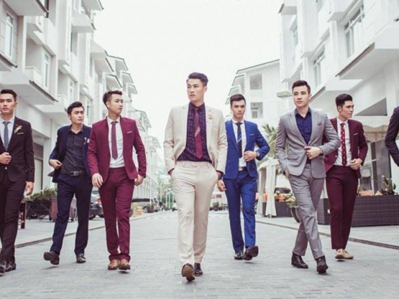 Biết cách phối màu áo vest nam với quần giúp bạn tạo điểm nhấn và tránh mất cân đối màu sắc tổng thể