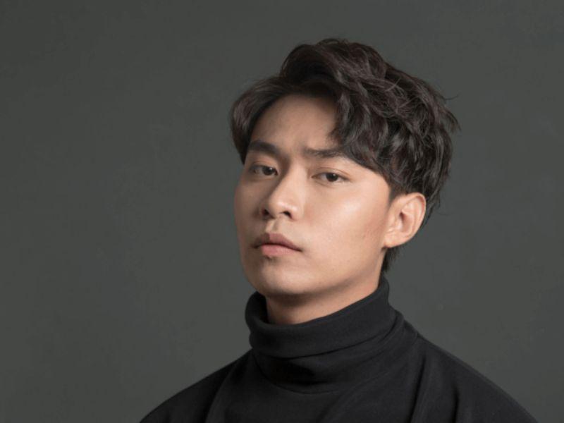 Kiểu tóc side part thanh lịch cho nam mặt to