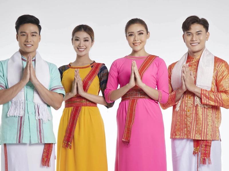 C&oacute; ba nh&oacute;m người Chăm ch&iacute;nh