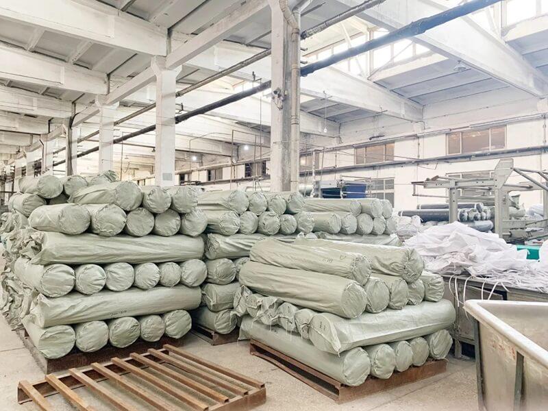Quá trình sản xuất phải luôn đảm bảo rằng vải sẽ đạt được khả năng chống thấm cao