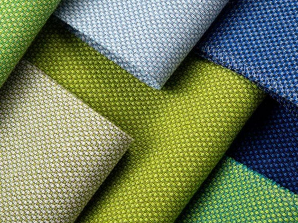 Bề mặt vải Pique (Lacoste) với các mắt dệt đặc trưng