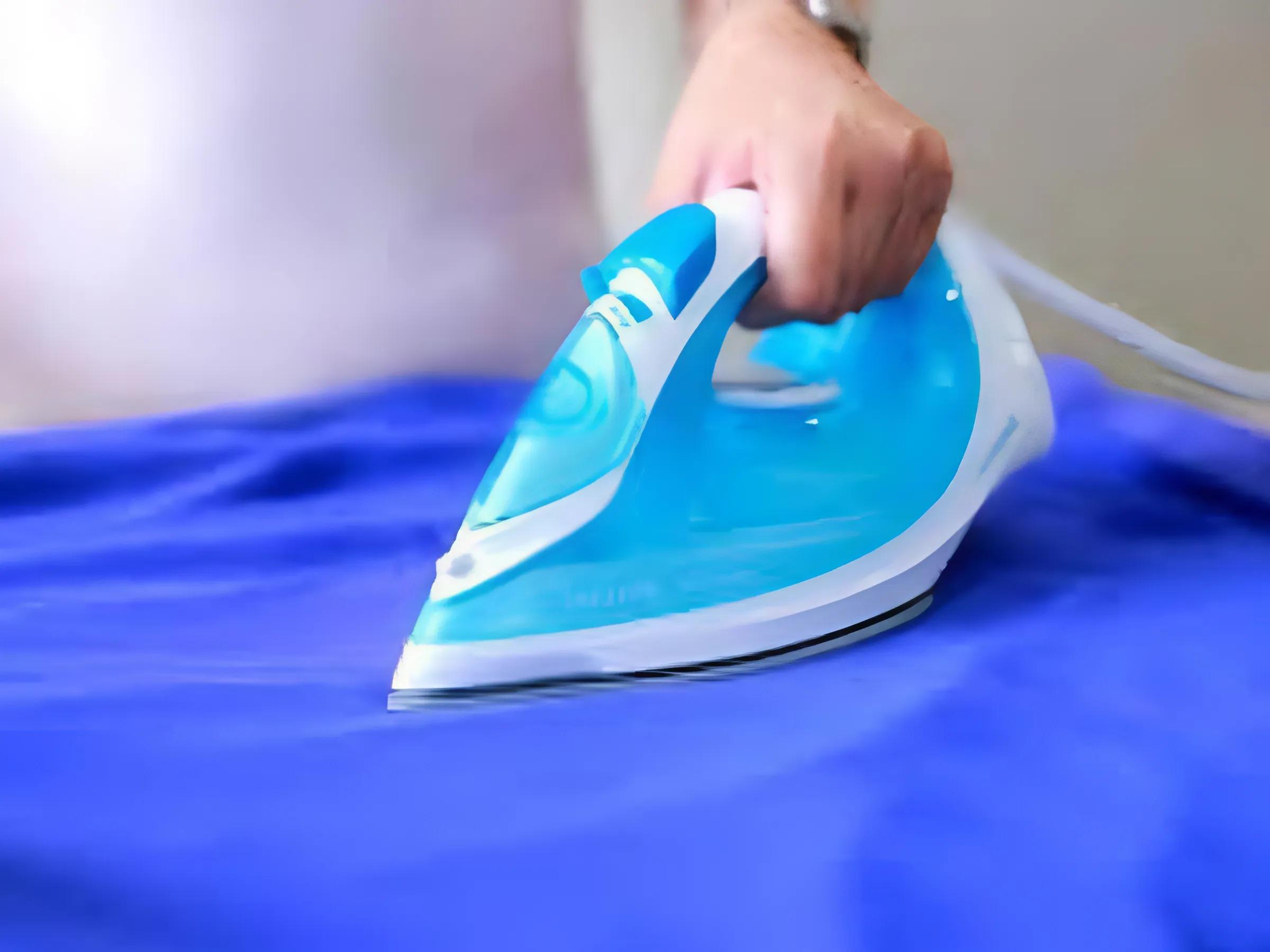 Xử Lý  Vấn Đề Nếp Nhăn Cứng đầu Sau Khi Ủi