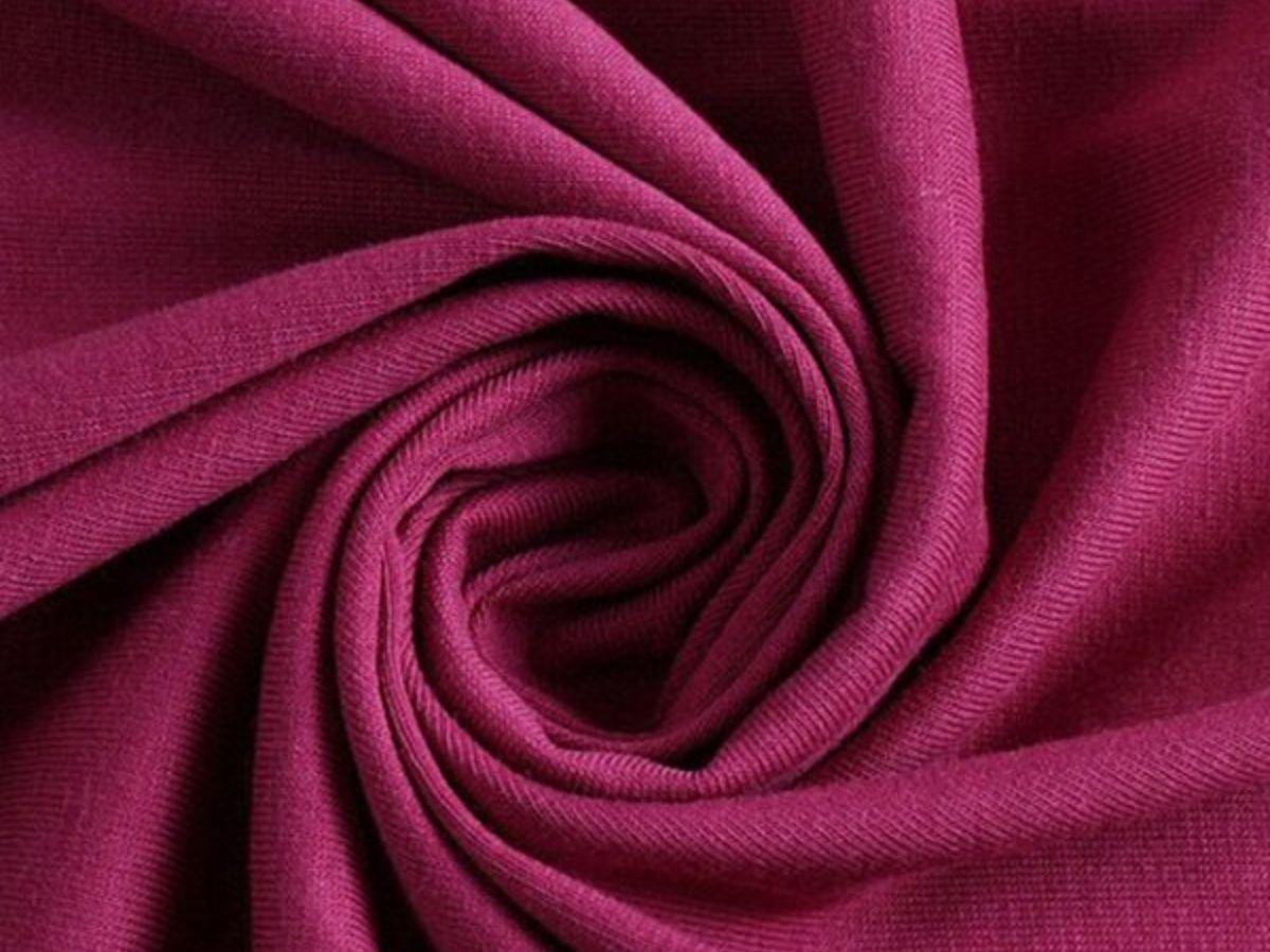 Modal nổi tiếng với độ mềm mại và mịn màng như lụa khi chạm vào