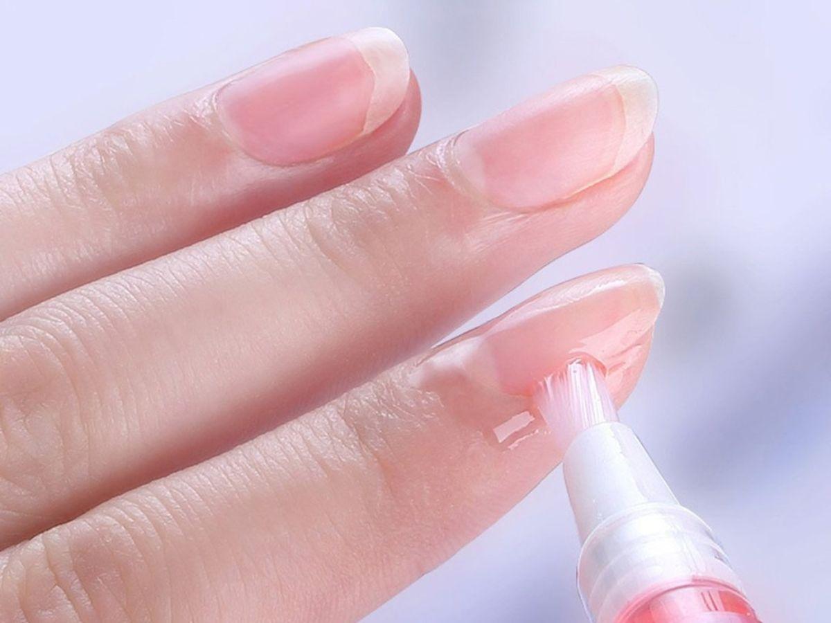Chăm sóc móng chắc khoẻ để bộ nail công sở lên màu đẹp nhất