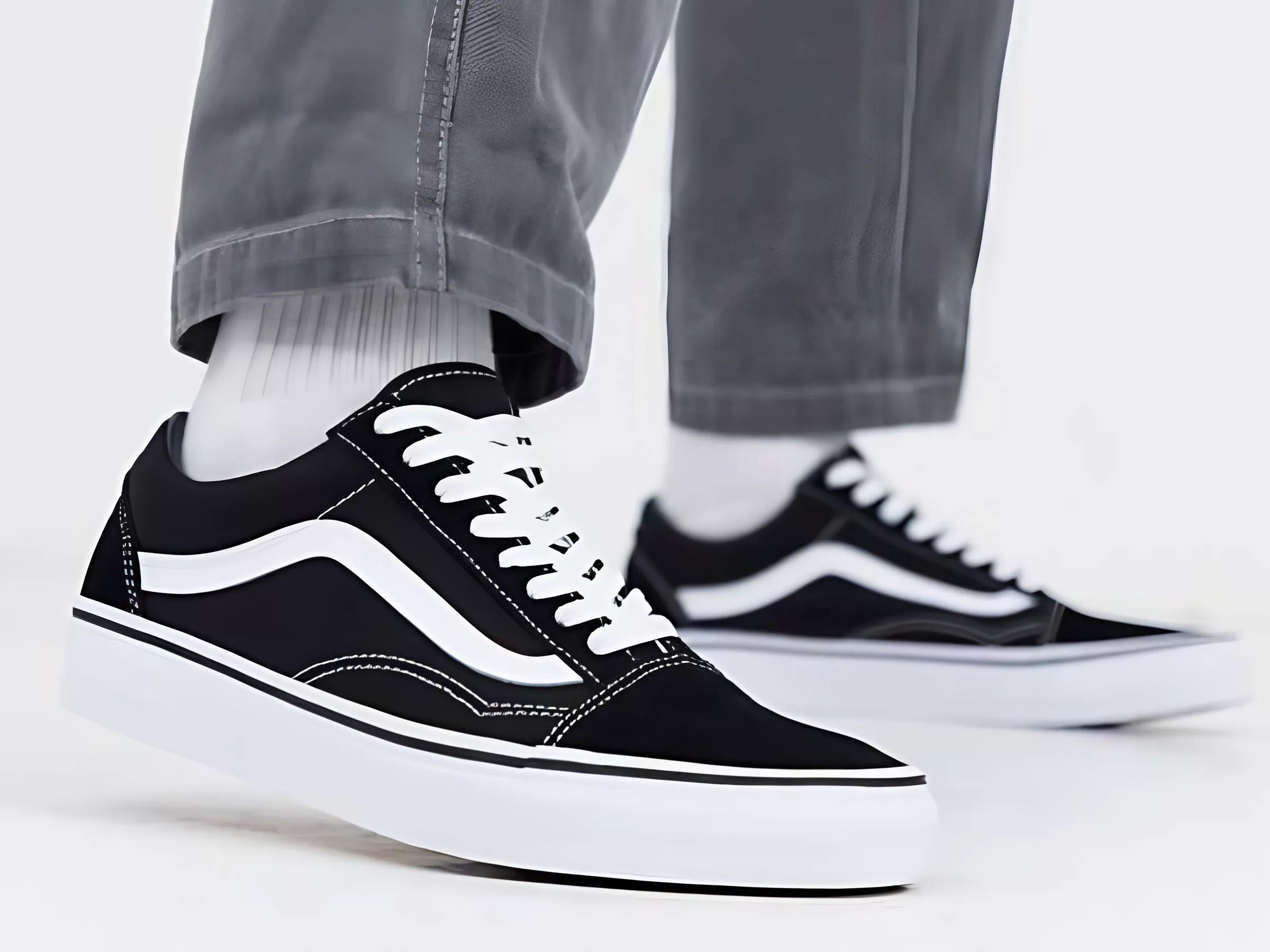 Sneaker Cổ Thấp (Low-top)