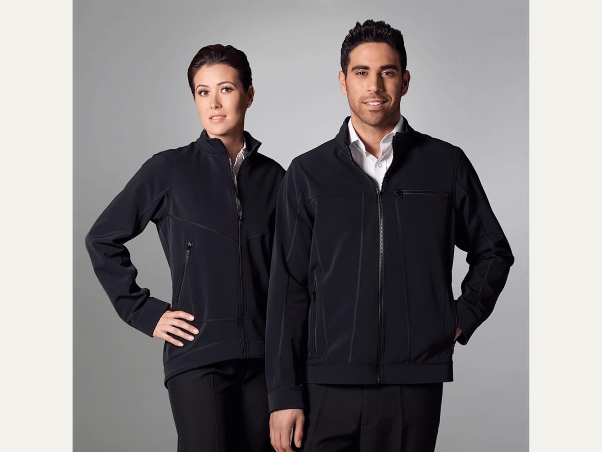 Áo khoác đồng phục được thiết kế đúng cách sẽ mang lại sự tiện nghi và bảo vệ tốt cho người sử dụng