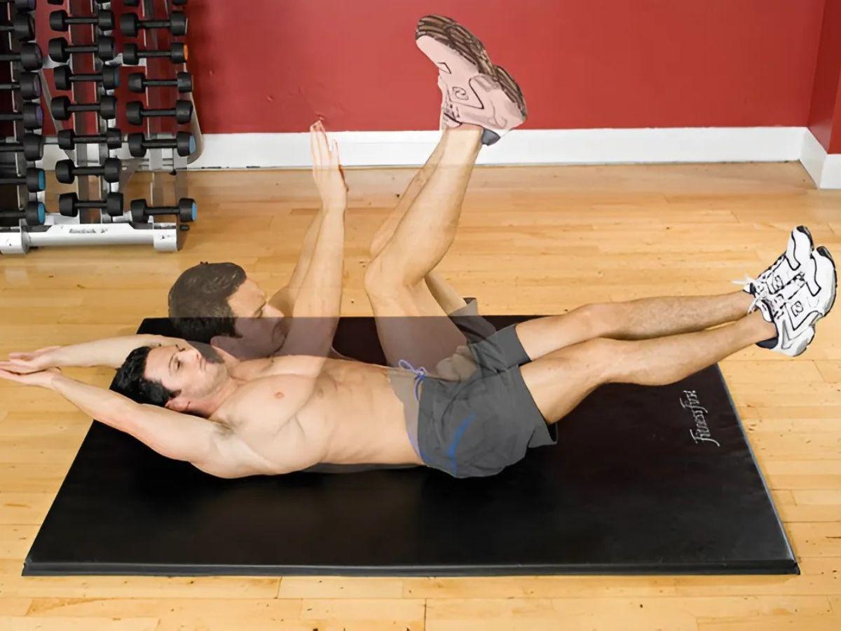 Jackknife Sit-Up giúp hỗ trợ phát triển cơ bụng toàn diện