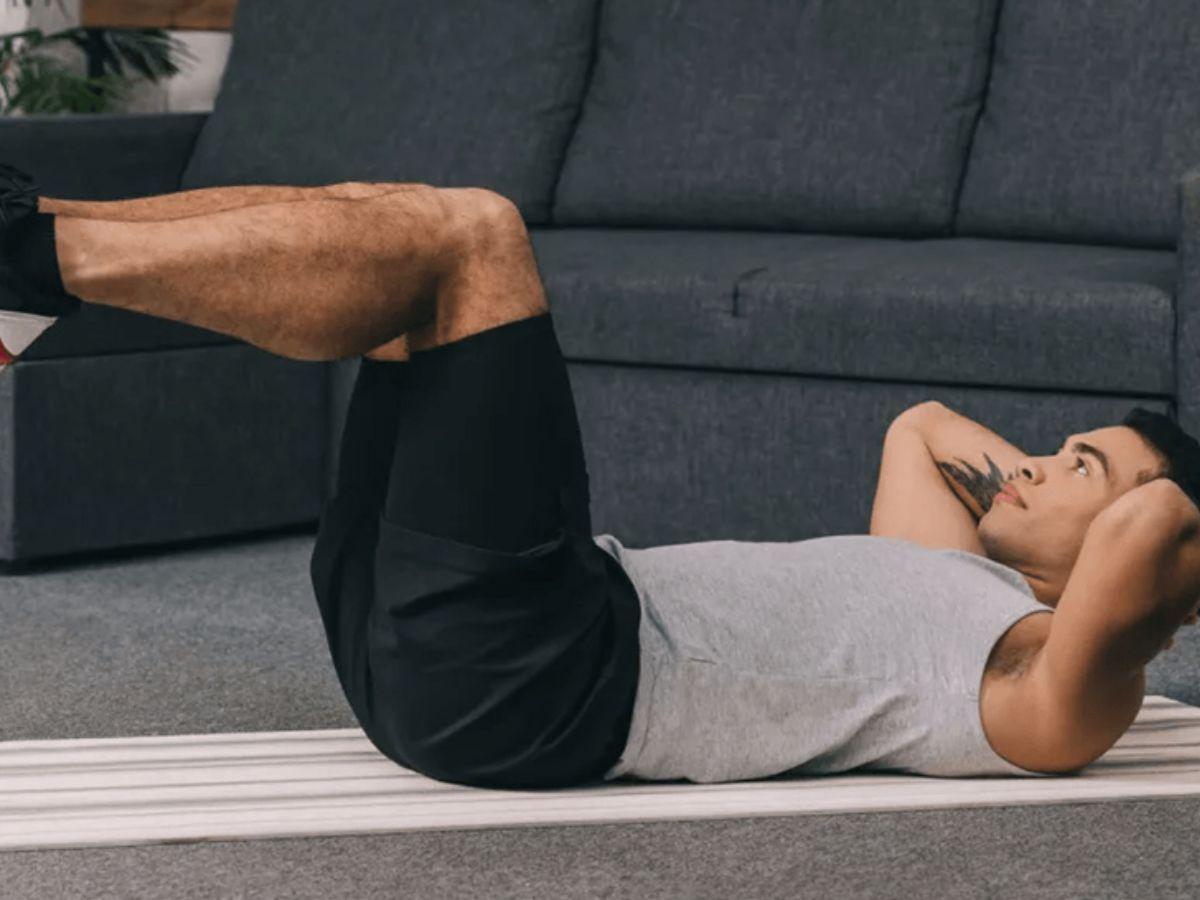 Reverse Crunch giúp siết cơ bụng dưới hiệu quả và an toàn cho người mới tập