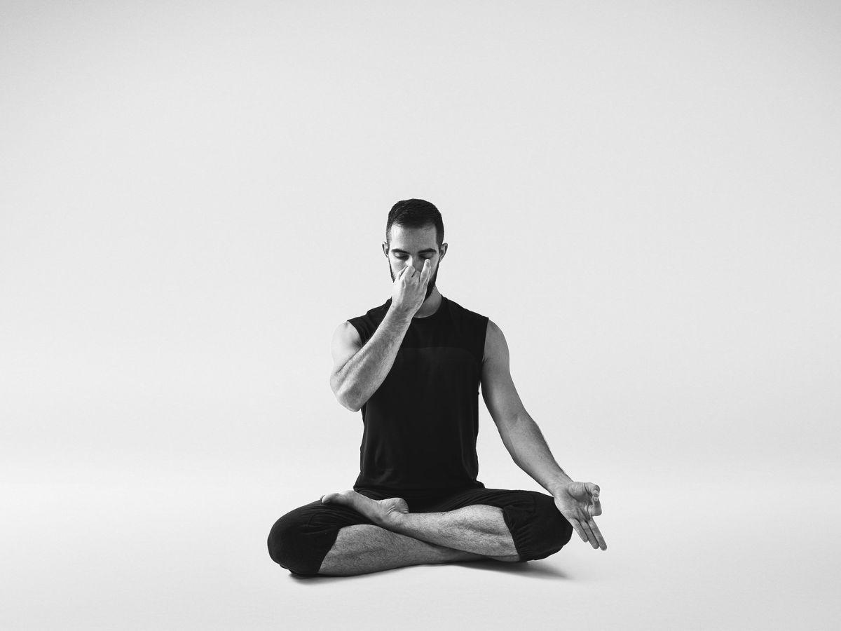 Hít thở đúng cách là yếu tố hàng đầu khi tập yoga