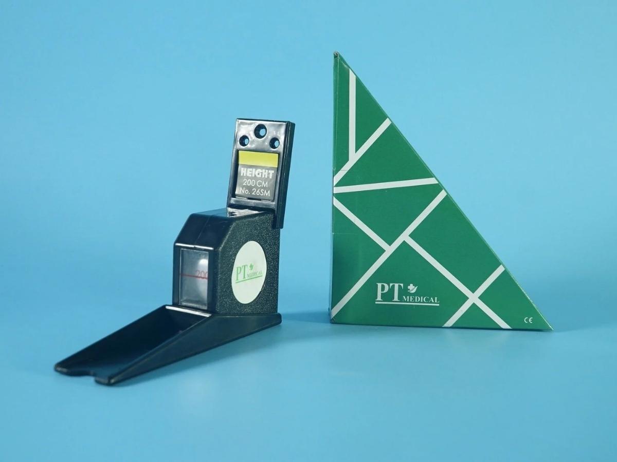 Chuẩn bị dụng cụ và thước đo trước khi chọn size áo hoodie