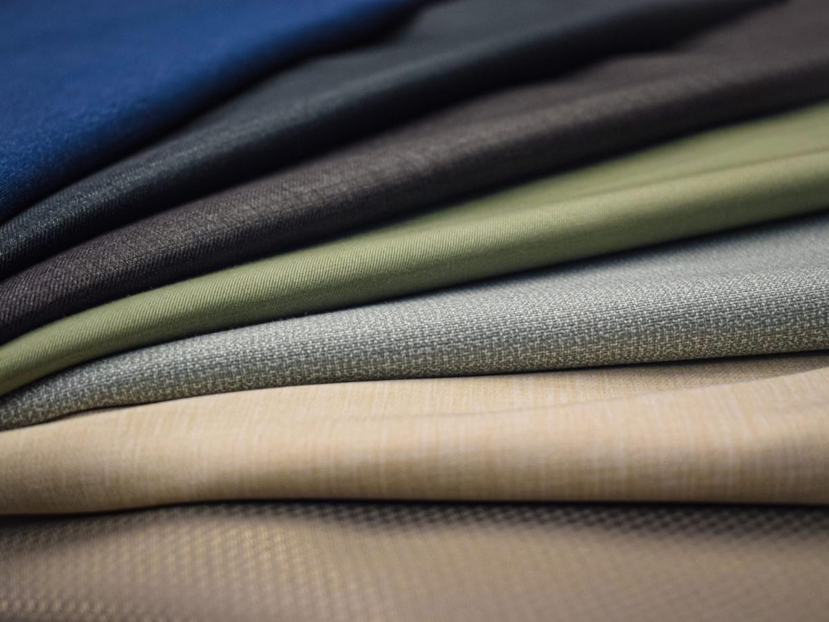 Lớp lót bên trong và bên ngoài áo đều ảnh hưởng lớn đến cảm giác thoải mái và khả năng giữ ấm