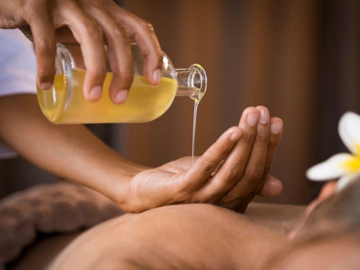 Dầu massage giúp nâng cao hiệu quả phục hồi