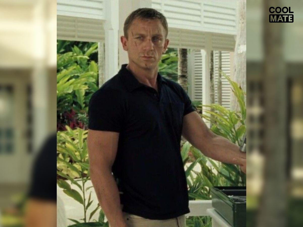 Daniel Craig trong Casino Royale mặc áo polo Sunspel