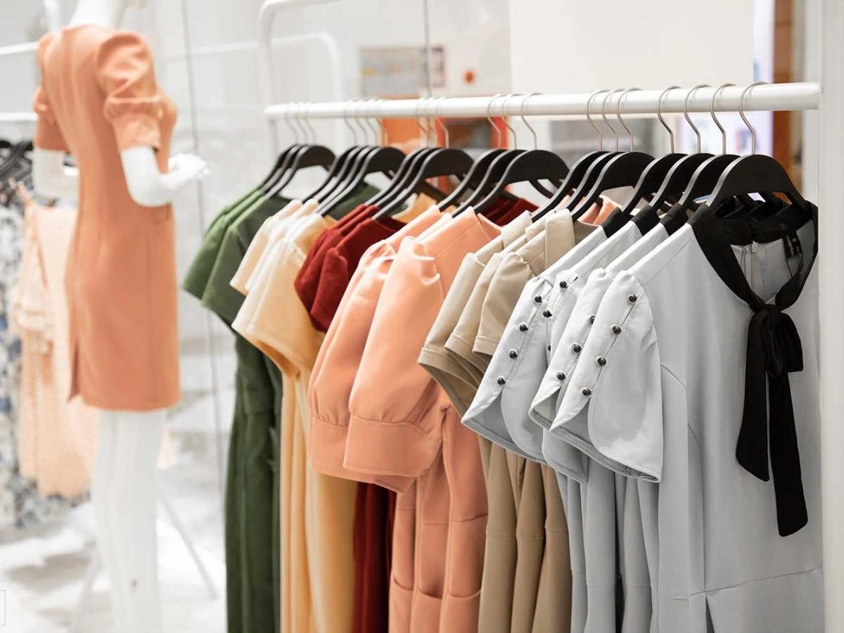 Format là shop ở phân khúc thời trang công sở cao cấp