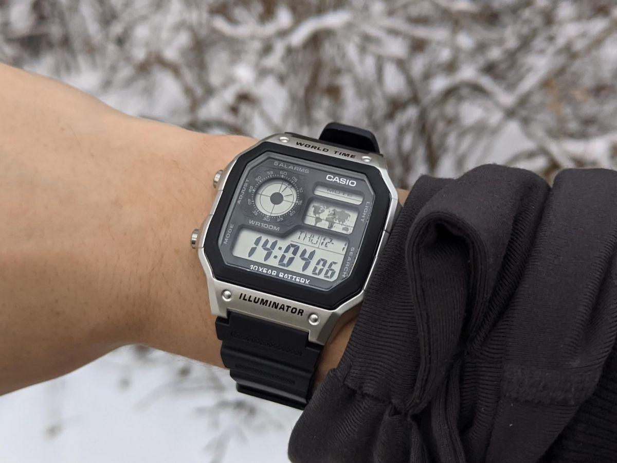 Đồng hồ chống nước Casio AE-1200WHD