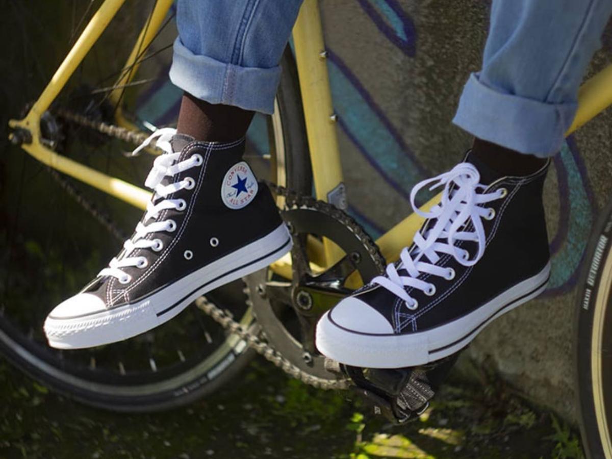 Giày Converse sở hữu nhiều ưu điểm nổi bật với phong cách năng động