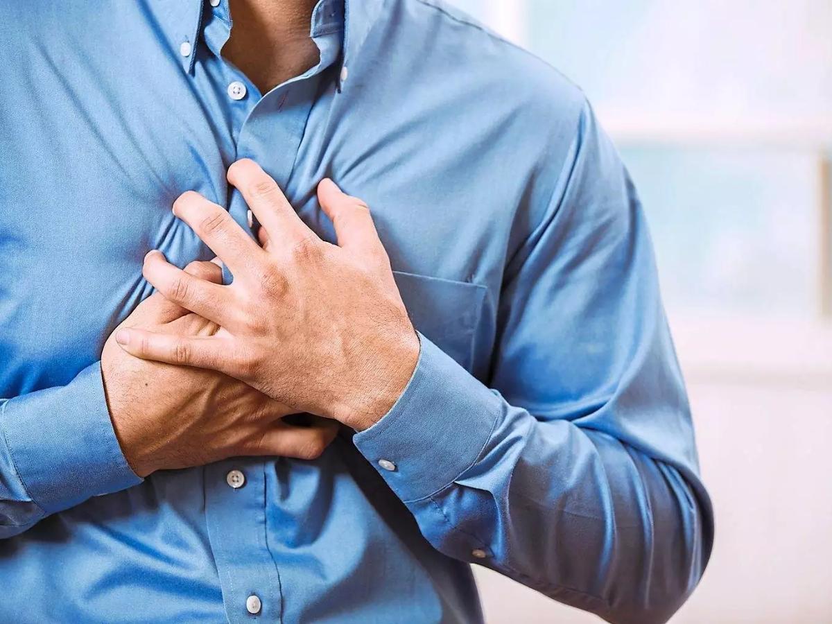 Những người có bệnh lý tim mạch không nên chạy bộ với cường độ cao
