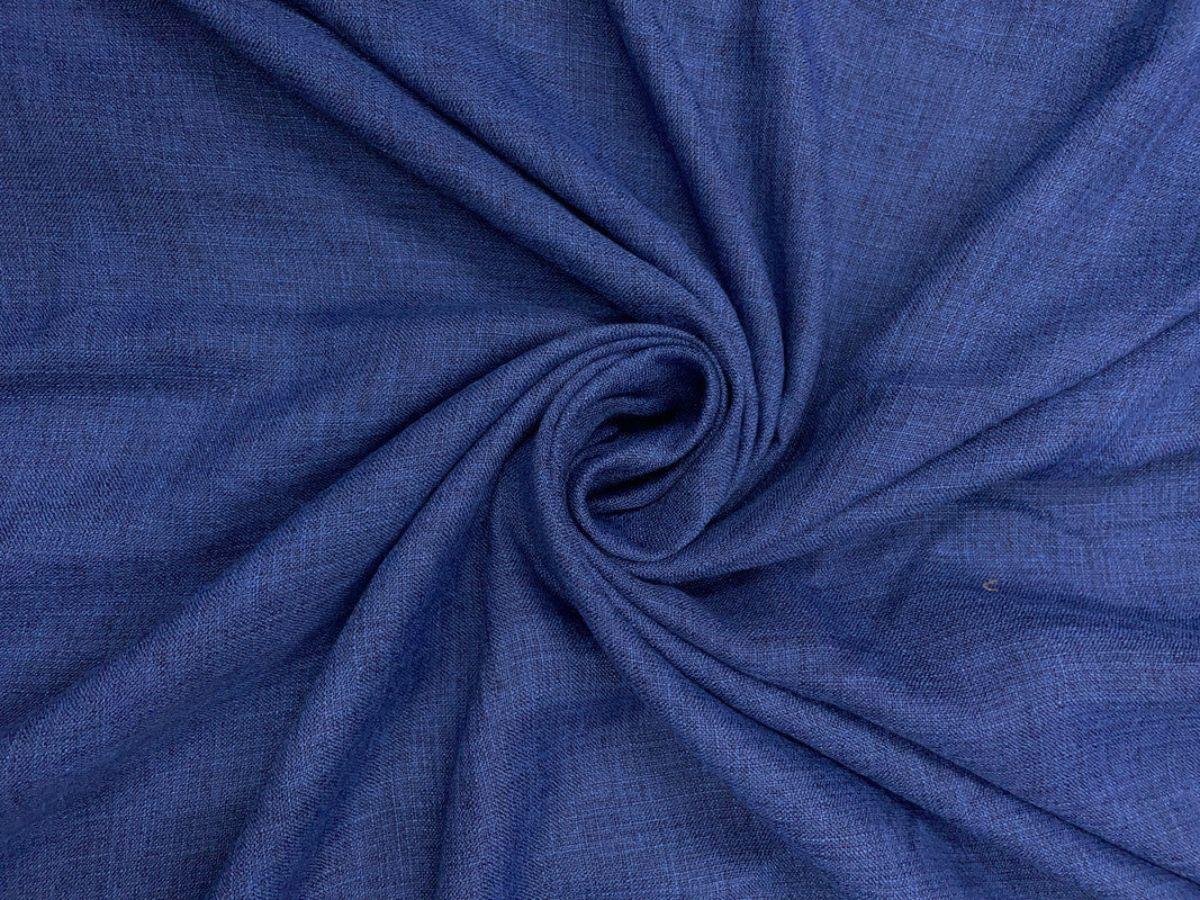 Chất liệu cotton mềm mại, phù hợp cho áo thun xanh navy mặc hàng ngày