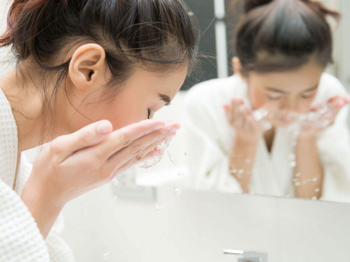 Rửa mặt đúng cách cũng quan trọng không kém để phát huy tối đa hiệu quả
