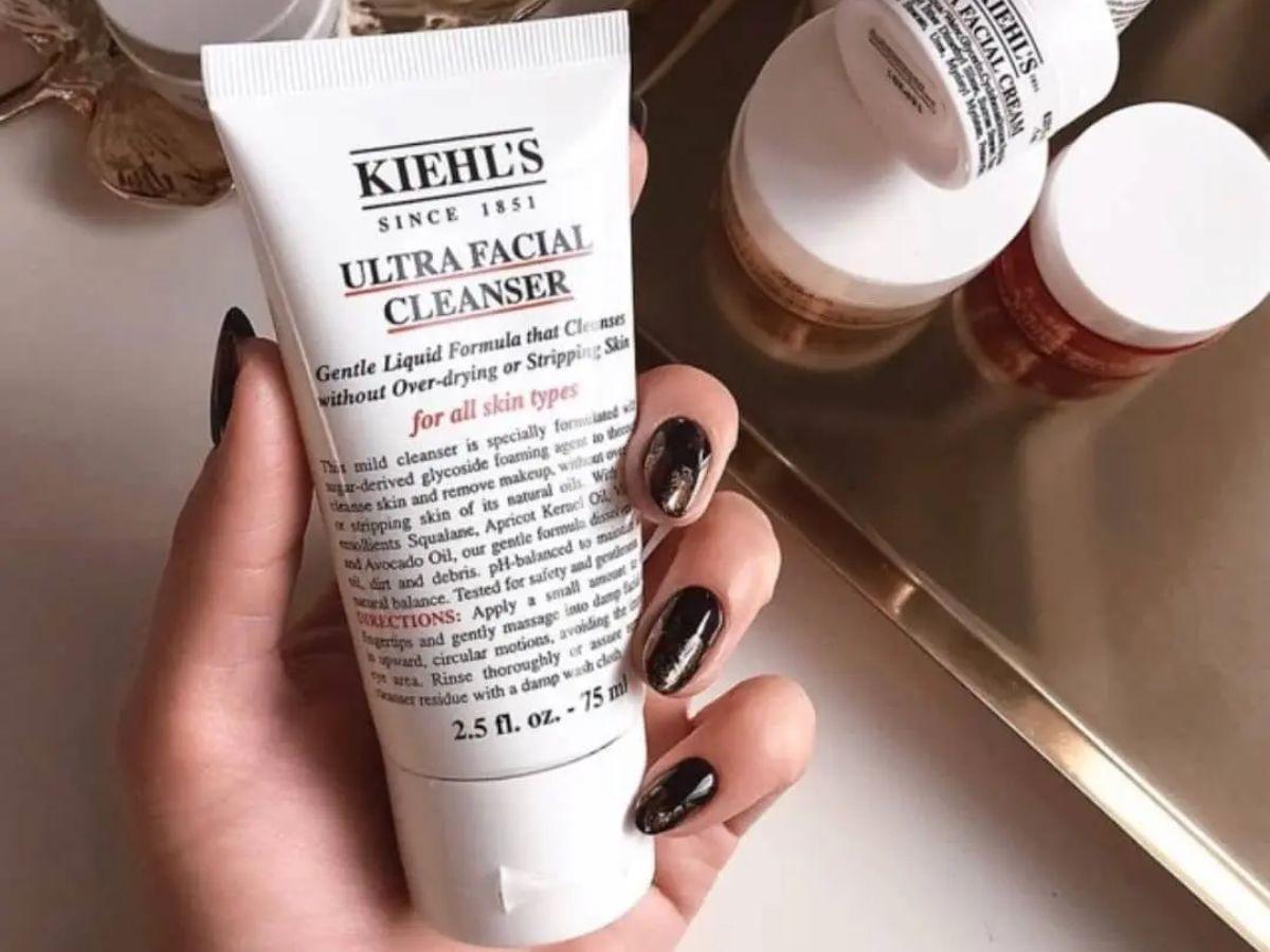 Cung cấp độ ẩm tối ưu, phù hợp cho da khô và nhạy cảm