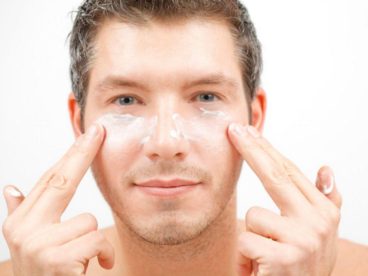 Chọn sữa rửa mặt dạng kem giúp da luôn mềm mịn, đủ ẩm