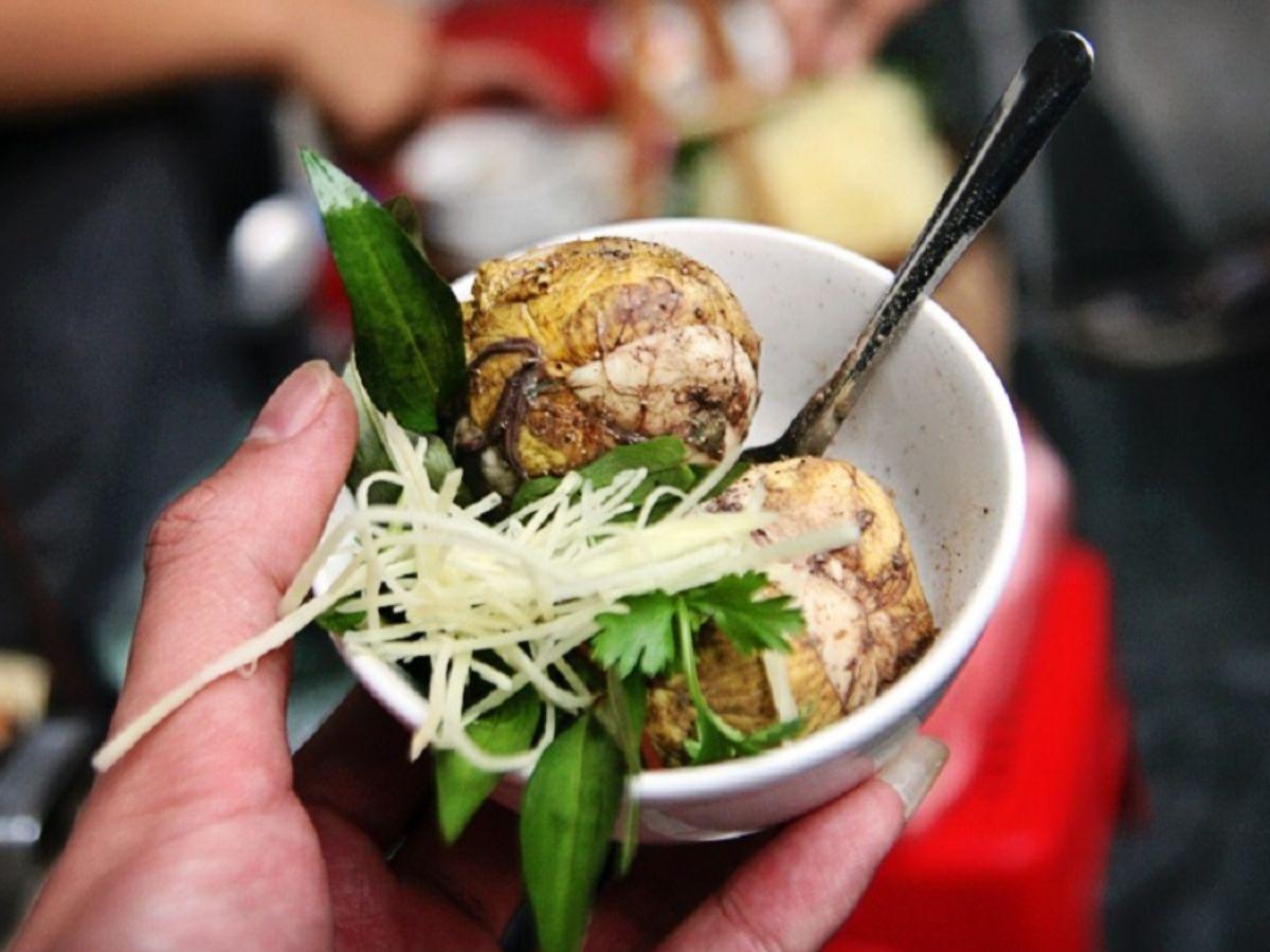 Nên ăn trứng vịt lộn vào ban ngày
