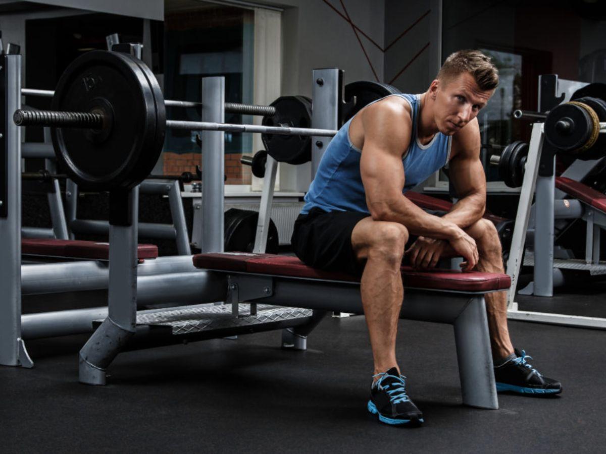 Nếu bạn chưa kịp bù nước đầy đủ mà đã đi bơi, cơ thể bạn sẽ mệt lả và uể oải