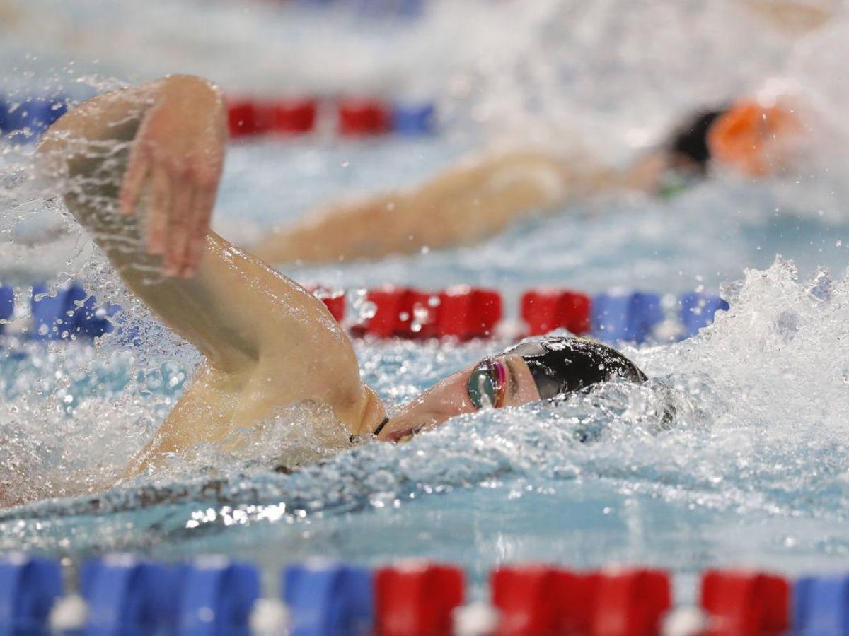 Bơi lội sau khi đã nghỉ ngơi đủ sau buổi gym chính là một hình thức Active Recovery siêu đỉnh