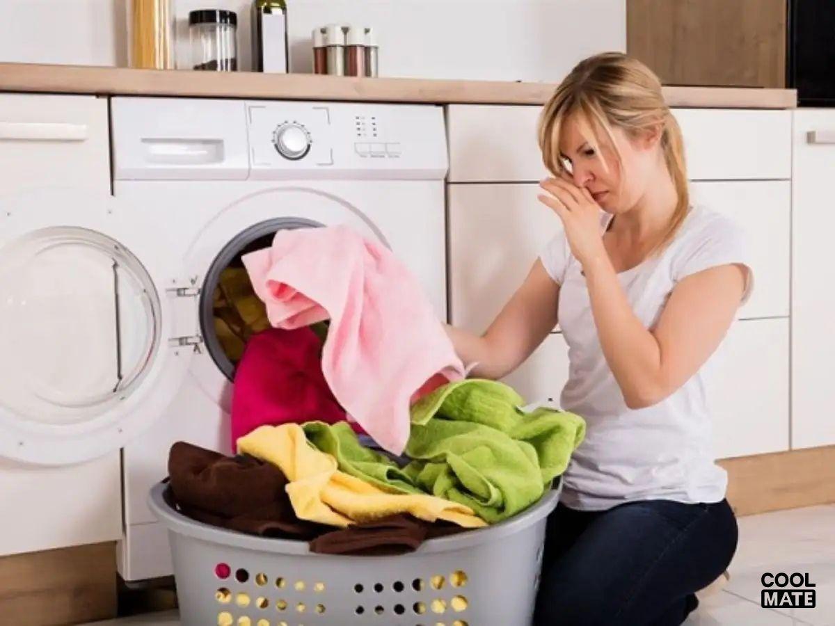Tránh để quần áo ẩm mốc