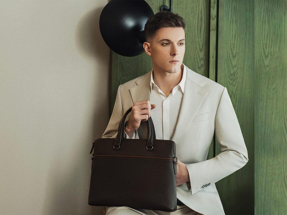 Túi xách nam từ local brand Việt Nam ngày càng được ưa chuộng nhờ chất lượng vượt trội