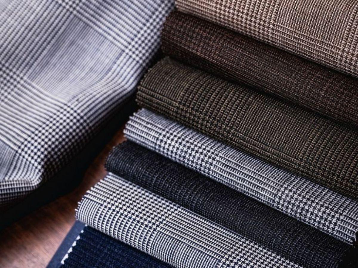 Vải âu có bề mặc mịn giúp quần short đứng form và ít nhăn hơn so với một vài loại vải