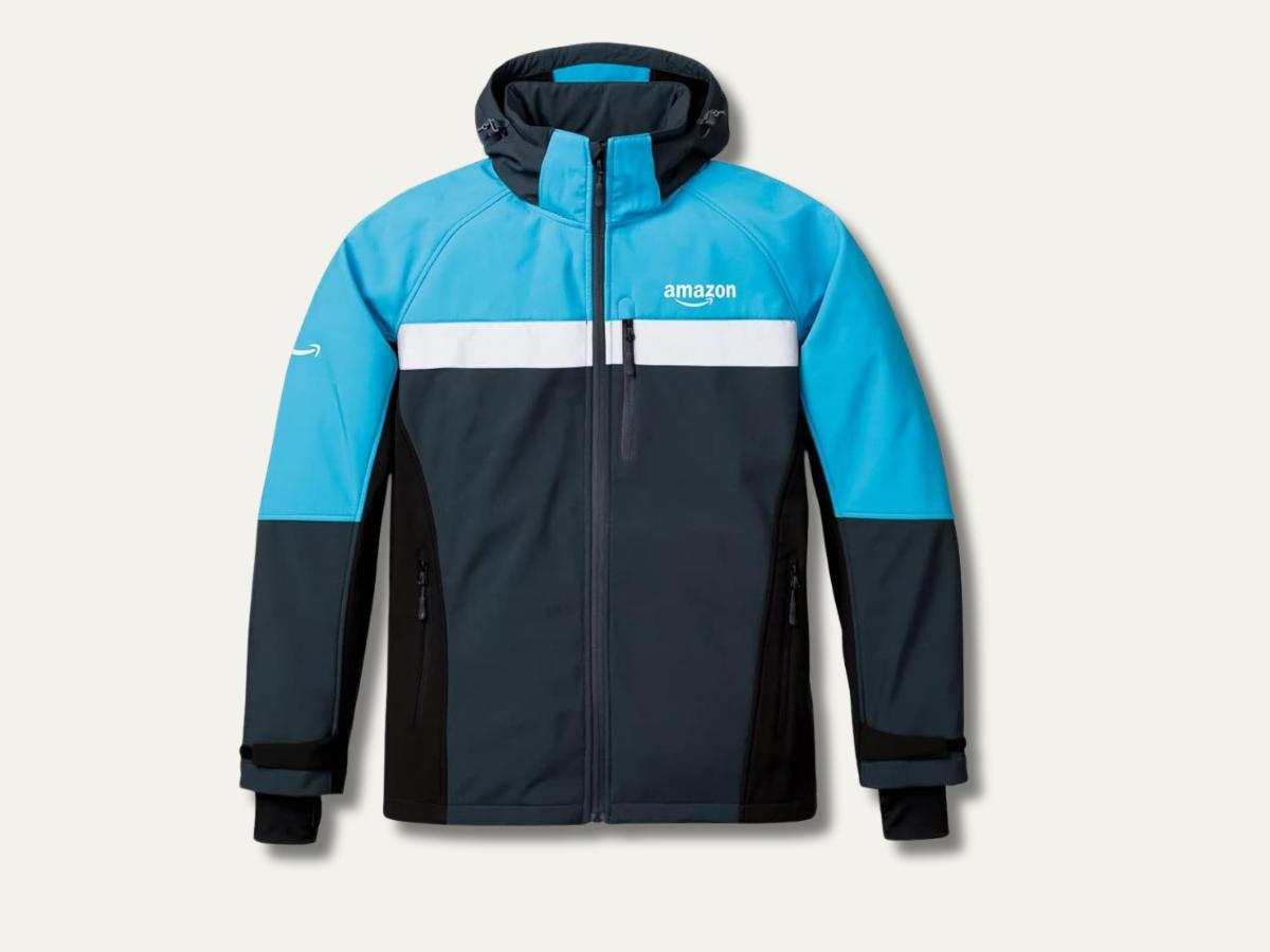 Sử dụng 2-3 màu sắc tương phản hoặc cùng tông nhưng khác sắc độ ở các mảng khối