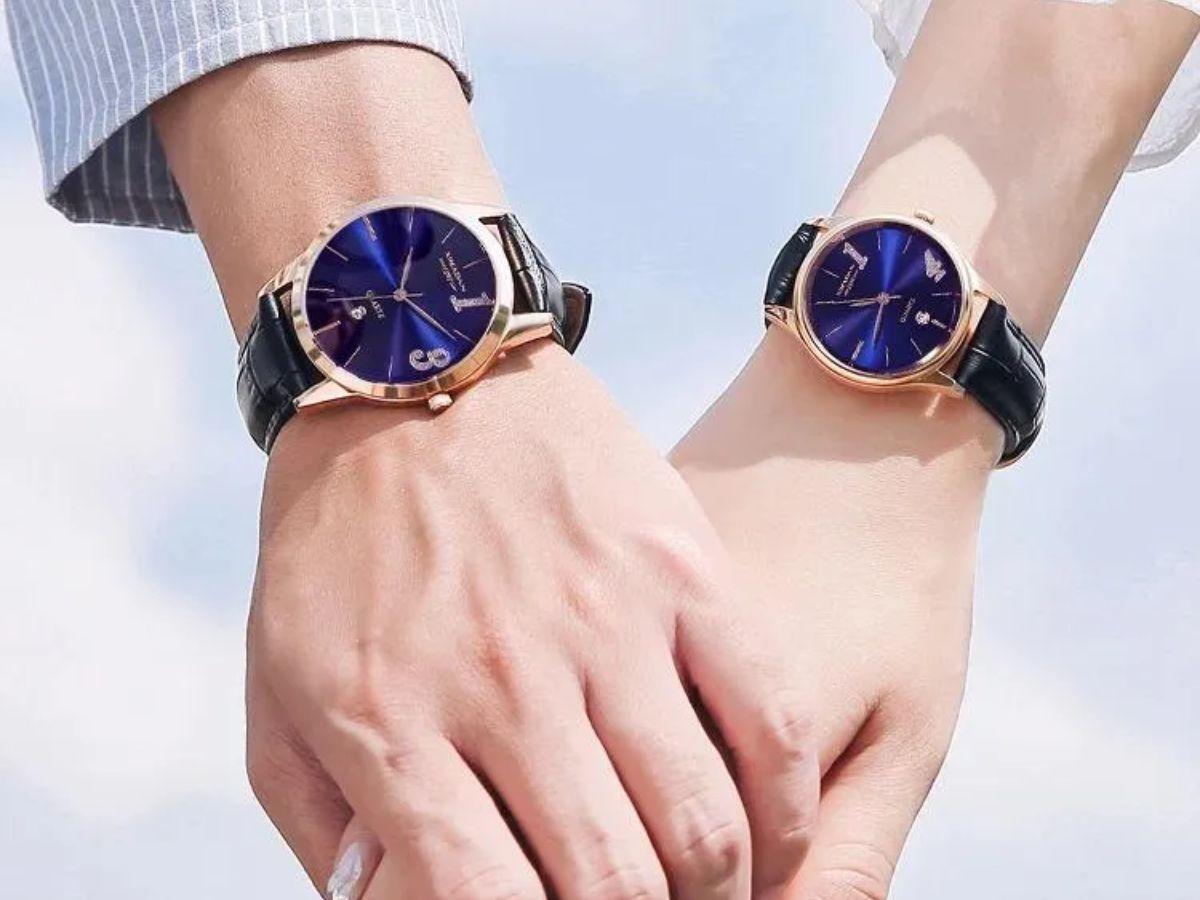 Đồng hồ đôi tượng trưng cho sự bền bỉ trong tình yêu