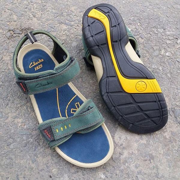 Giày Clarks với kiểu dáng chắc chắn, bền đẹp