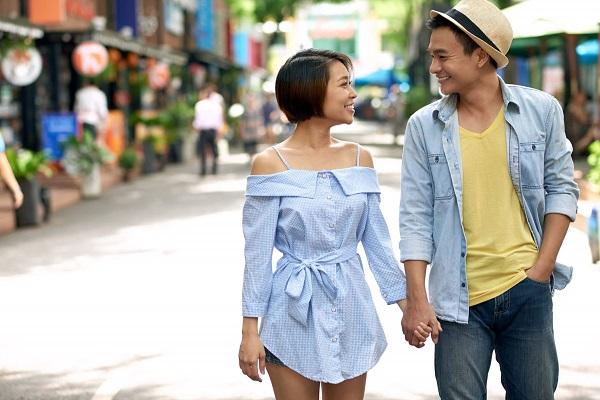 Lần hẹn hò đầu tiên chàng nên làm gì?