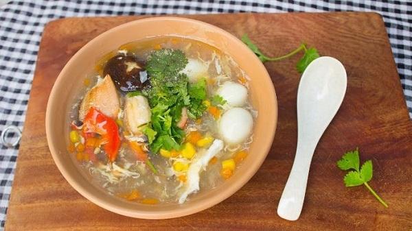 Súp cua được làm từ nhiều nguyên liệu khác nhau